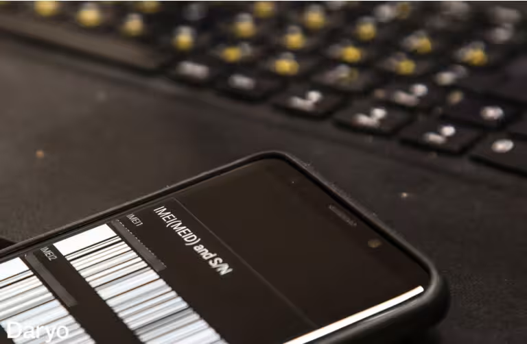 Рақамли технологиялар вазирига IMEI-кодларни рўйхатдан ўтказишдаги муаммолар юзасидан сенатор сўрови юборилди