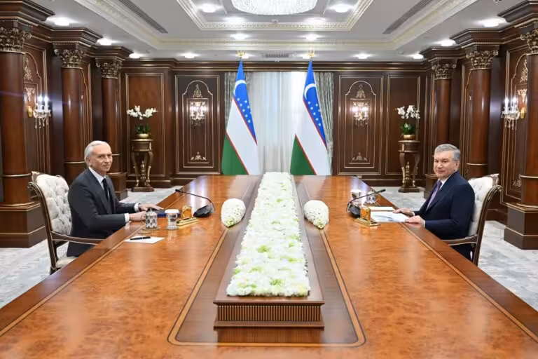 Shavkat Mirziyoyev “Gazprom neft” kompaniyasi boshqaruvi raisi bilan murakkab konlarni o‘zlashtirish masalasini muhokama qildi