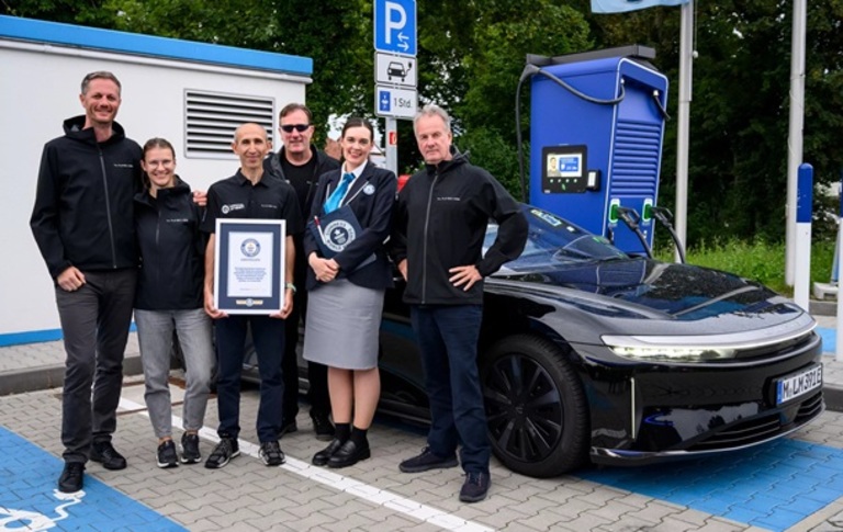 Lucid elektromobili bitta quvvatlashda 1 205 km masofani bosib o‘tib, jahon rekordini o‘rnatdi