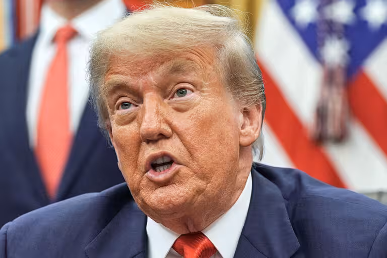 АҚШда Трампнинг руҳиятида ёшга боғлиқ ўзгаришлар кузатилаётгани маълум қилинди