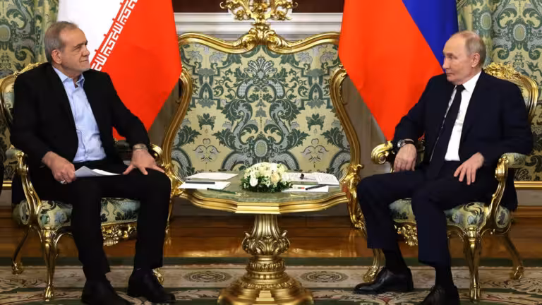 Путин Эронни яширинча уранни бойитишдан воз кечишга чақирди