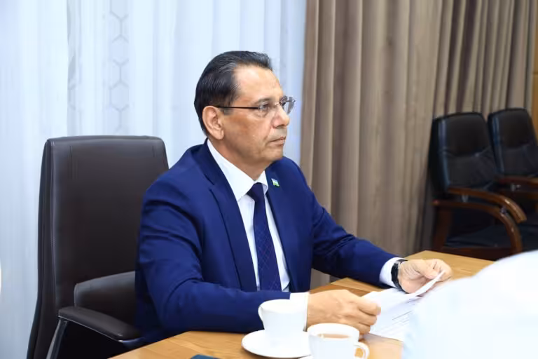 “Mutlaqo kechirilmas va keskin qoralovga loyiq” — Qo‘ng‘irotboy Sharipov OTMga kirishdagi korrupsiya haqida