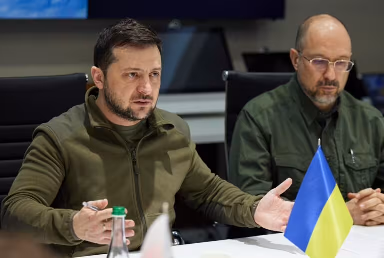 Владимир Зеленский Украина мудофаа вазирини ўзгартириш ниятида