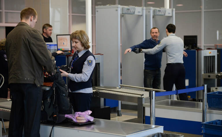 O‘zbekiston va Tojikiston fuqarolarining ayrimlari Rossiyaga kiritilmadi 