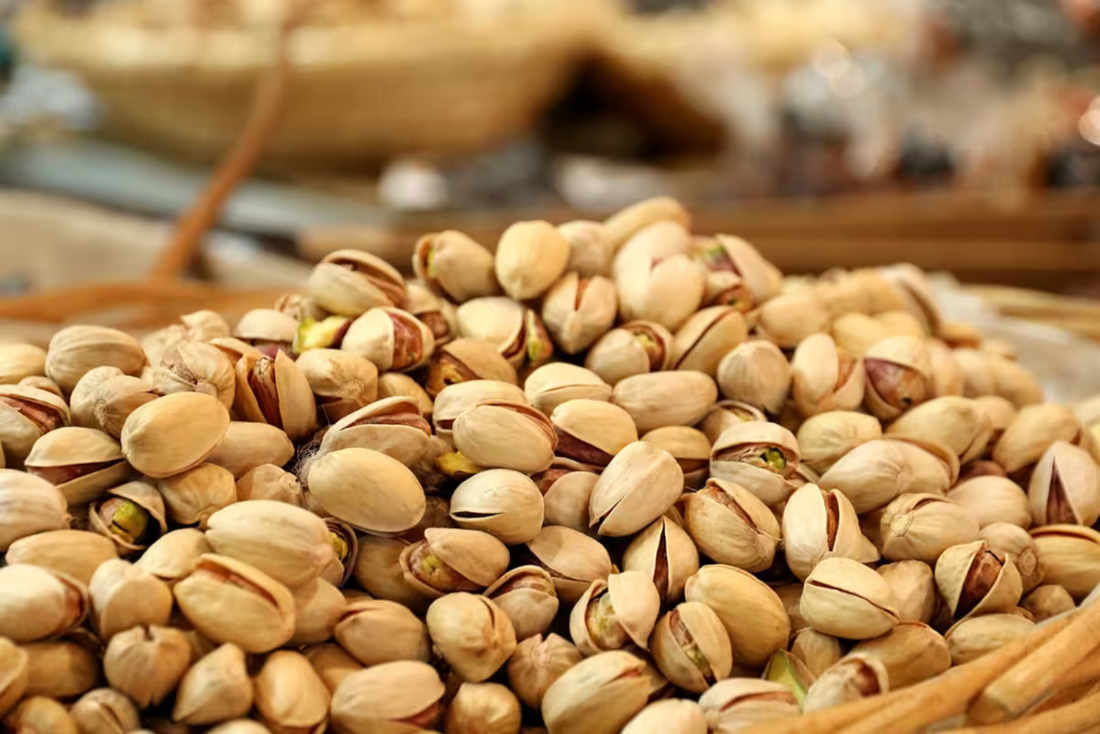 Kyrgyzstan returns 3.5 tons of Uzbekistan’s pistachios over quarantine violations