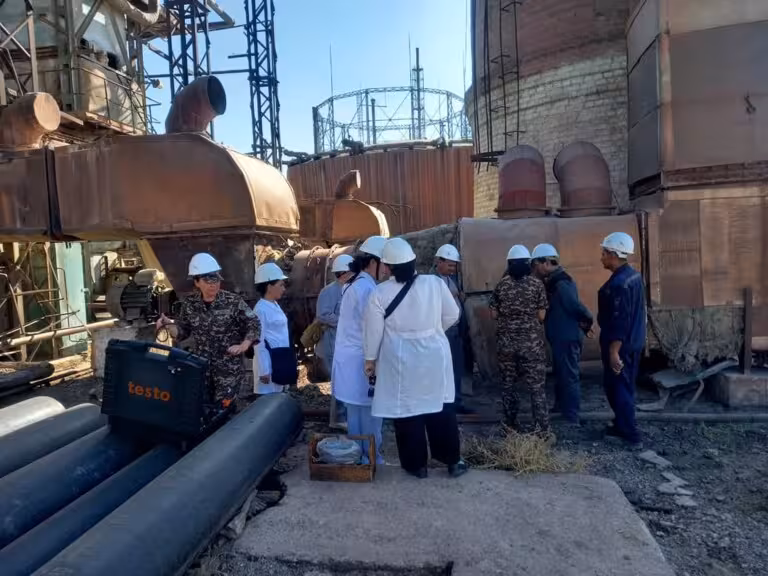 В Навои приостановлена деятельность более 20 предприятий, загрязняющих воздух