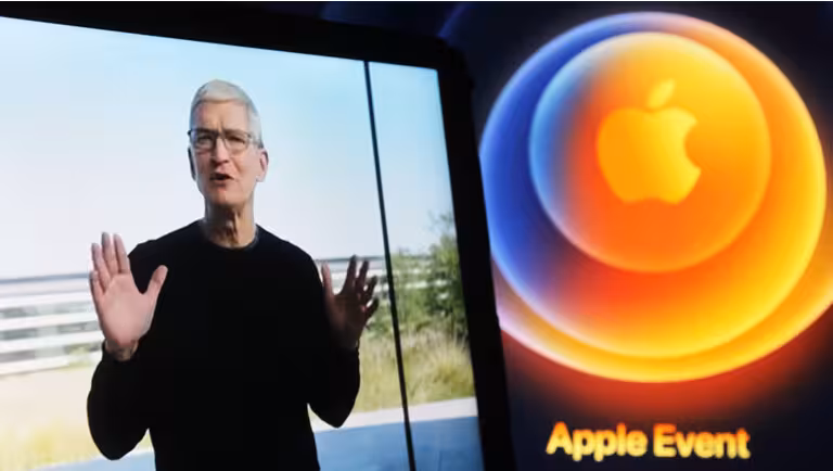 Apple уч миллиард дона iPhone сотди