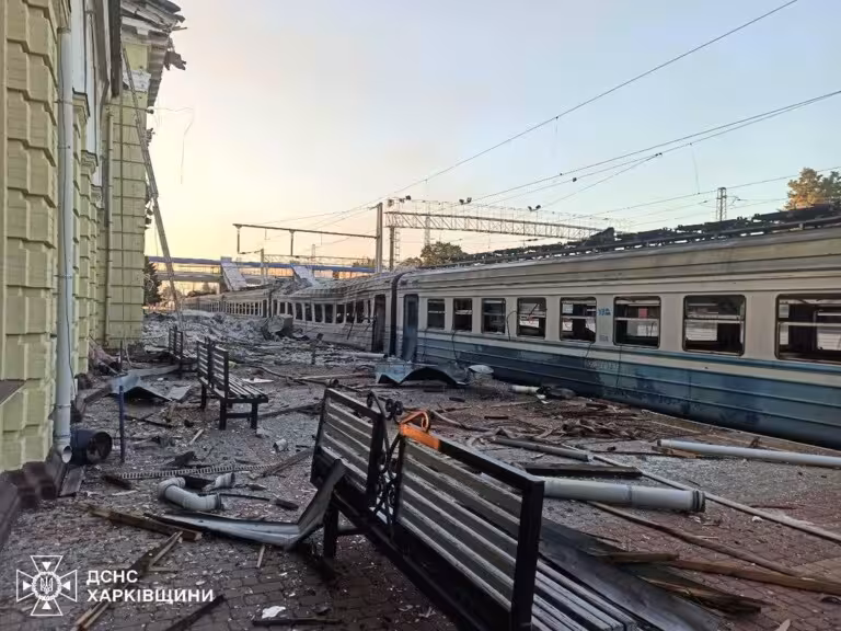 Rossiya armiyasi Xarkovdagi vokzalga hujum qildi (video) 