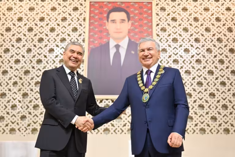 Uzbekistan’s President Mirziyoyev receives Turkmenistan’s Order for contribution to regional cooperation 