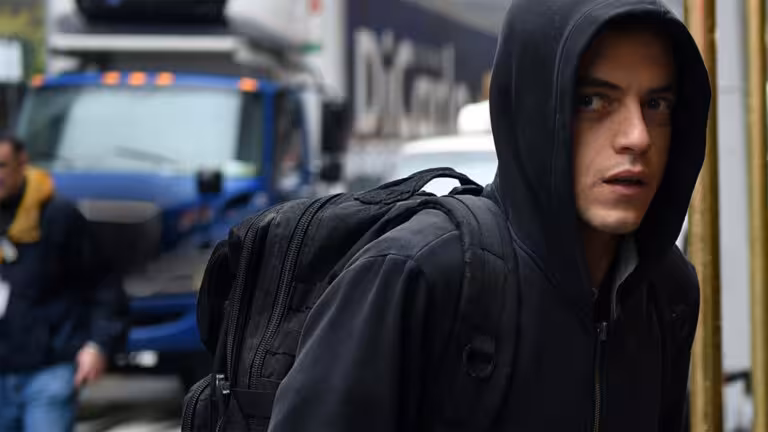 Фирибгарлик схемалари ҳақида фильм ва сериаллар: уларнинг қурбонига айланмаслик учун нималар қилиш керак?