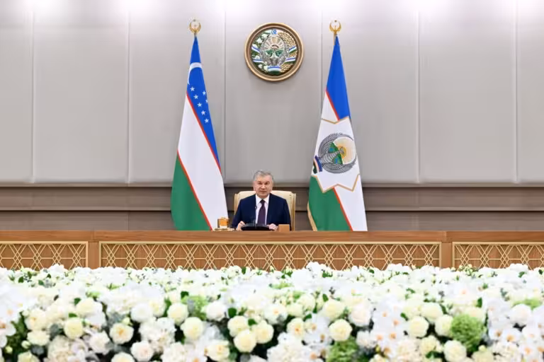 Uzbekistan’s president orders opening of textile trading houses in New York and St. Louis to boost exports