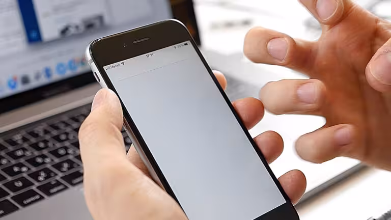 Nima uchun smartfon qotib ishlaydi? Gadjet ishini tezlashtirish uchun 4 ta layfxak 